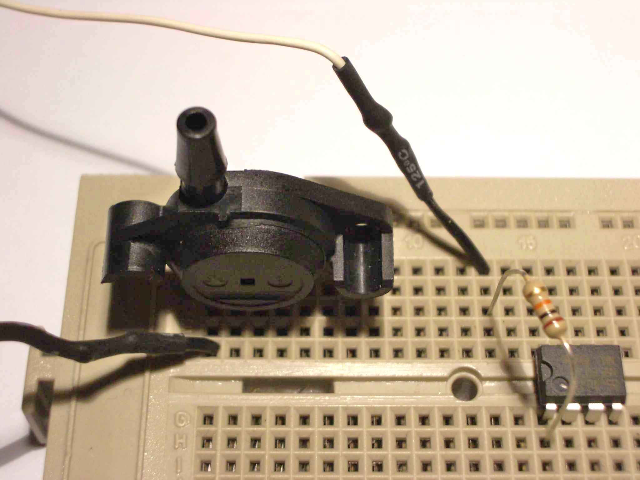 Diseo de un sensor casero de presin de neumtica para LEGO Mindstorm NXT